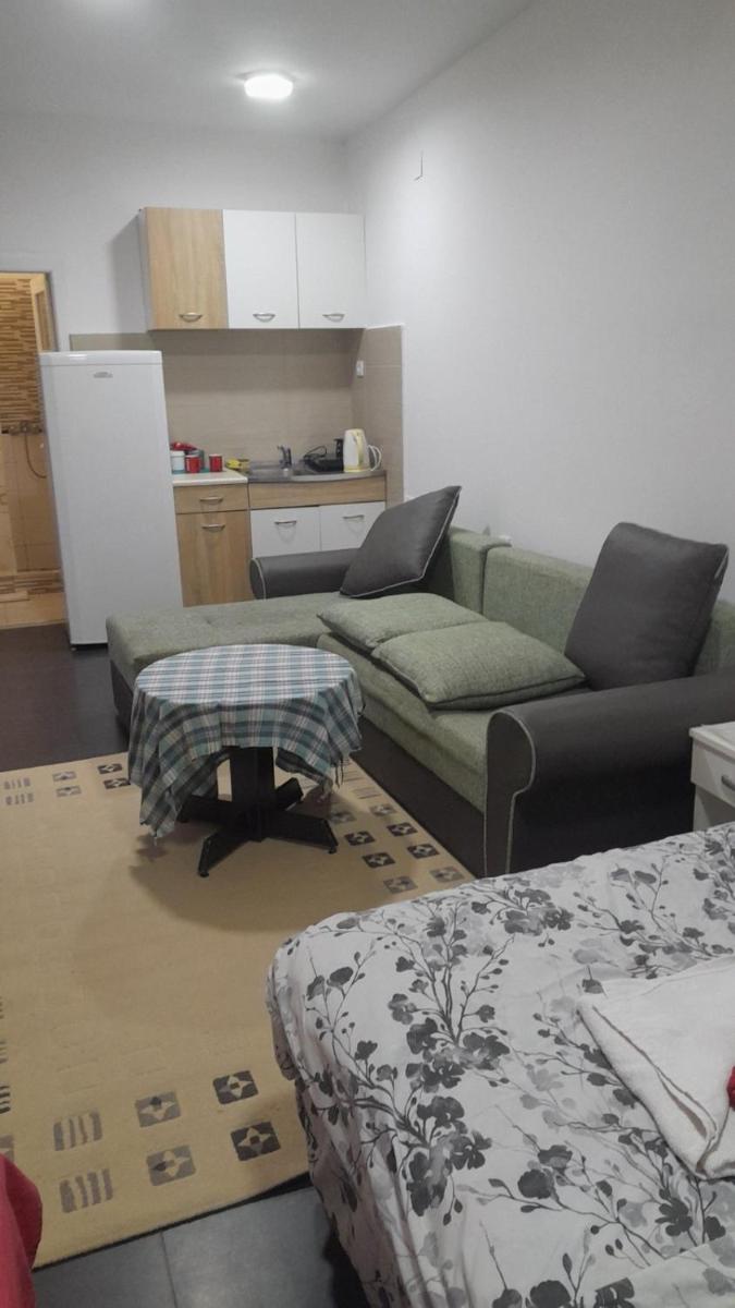 Apartments F - Housity