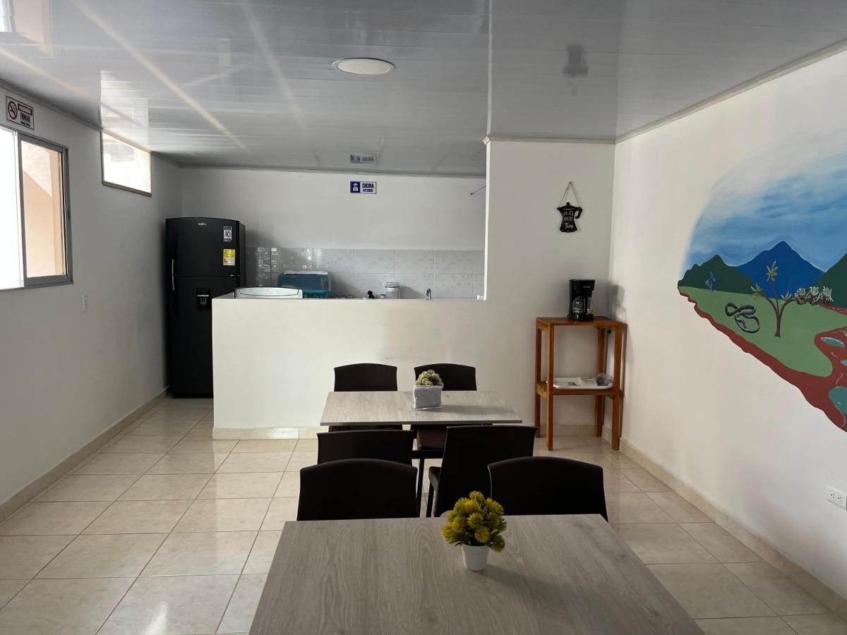 Los Nonos Hostel - Housity
