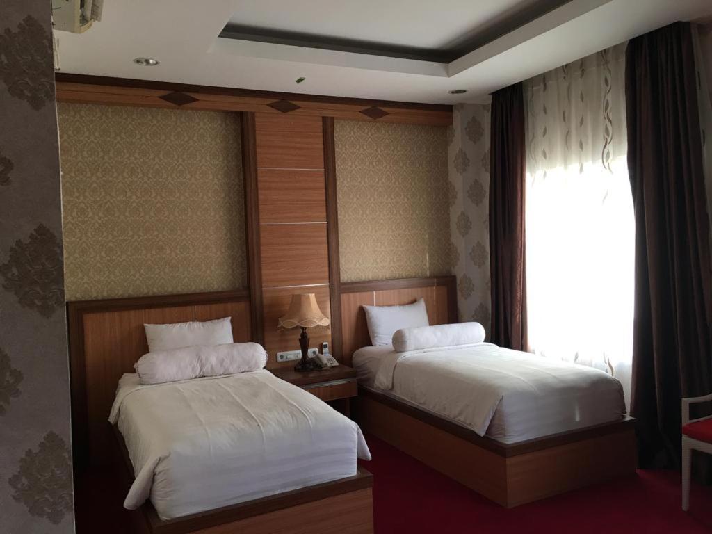 Grand Buana Lestari Hotel - Housity