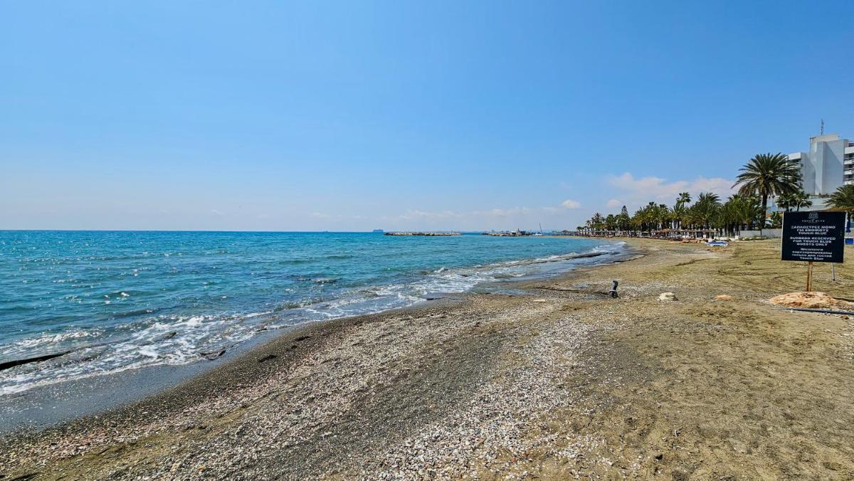 Suitetrails - Beach Love BeachFront Apartment