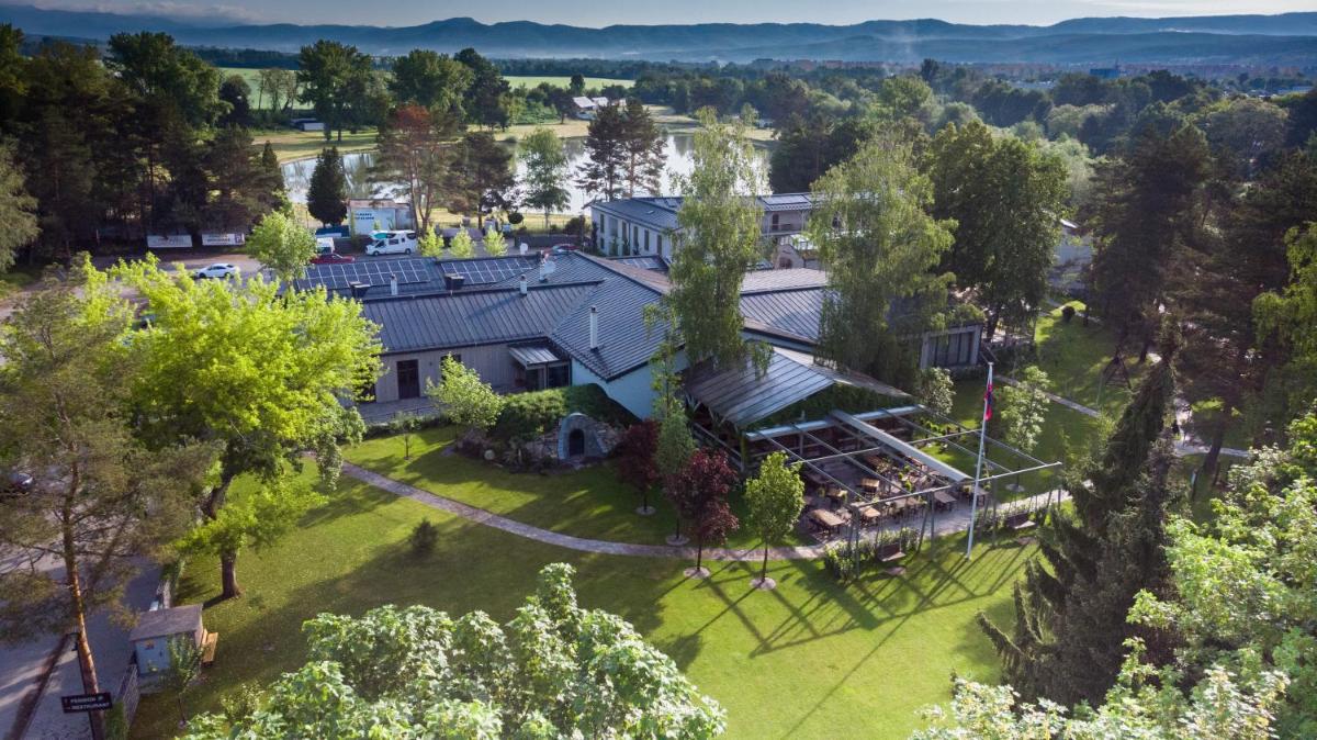 Penzión & Wellness MERIDIANA Bojnice rezort - Housity