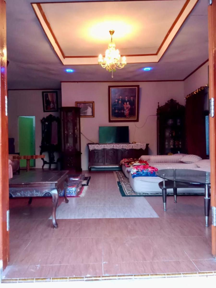 Buhit Guest House Samosir - Housity