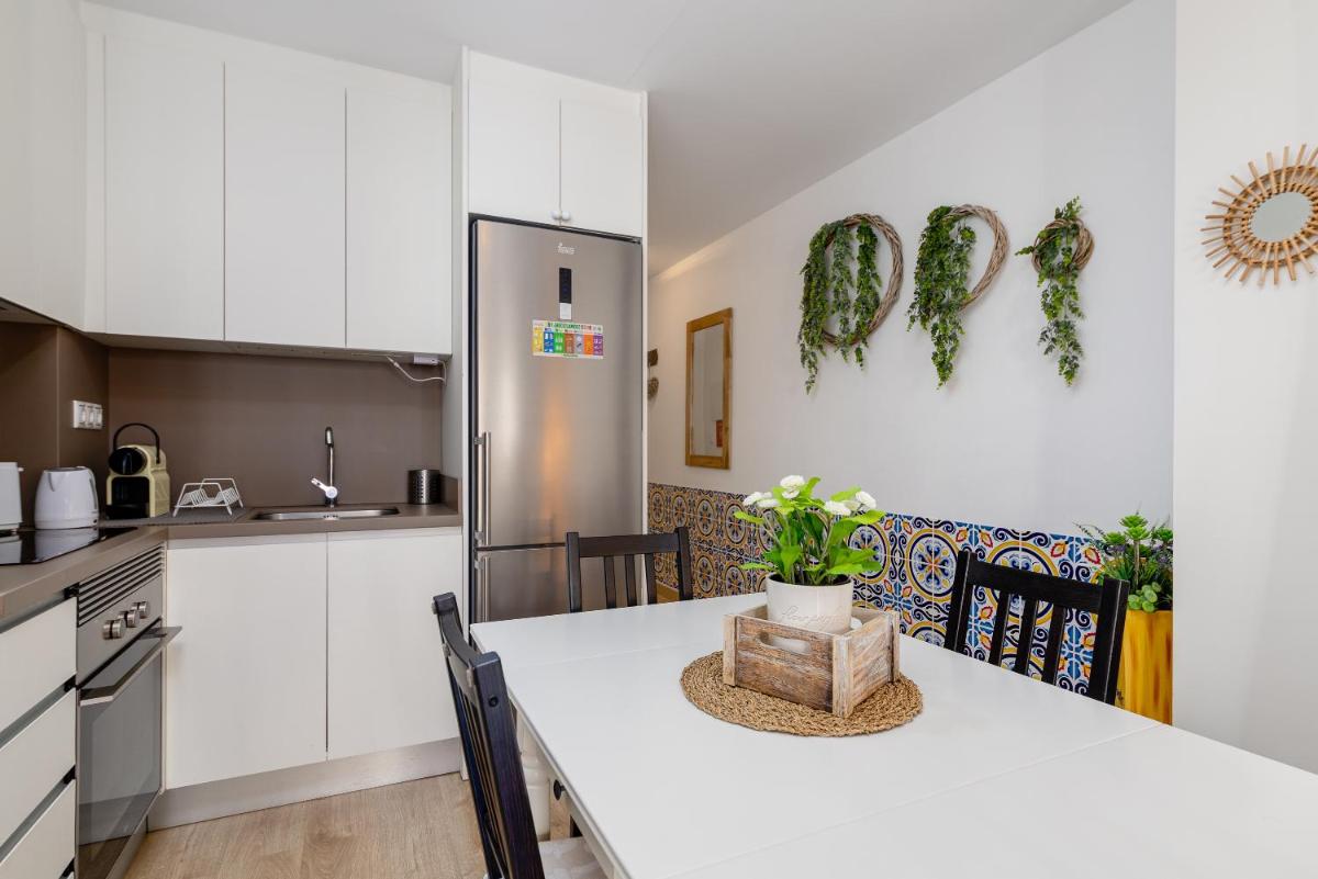 HB Apartments - Apartamento Alicante Rambla Mercado Central Playa - El Loft del Barrio - Housity