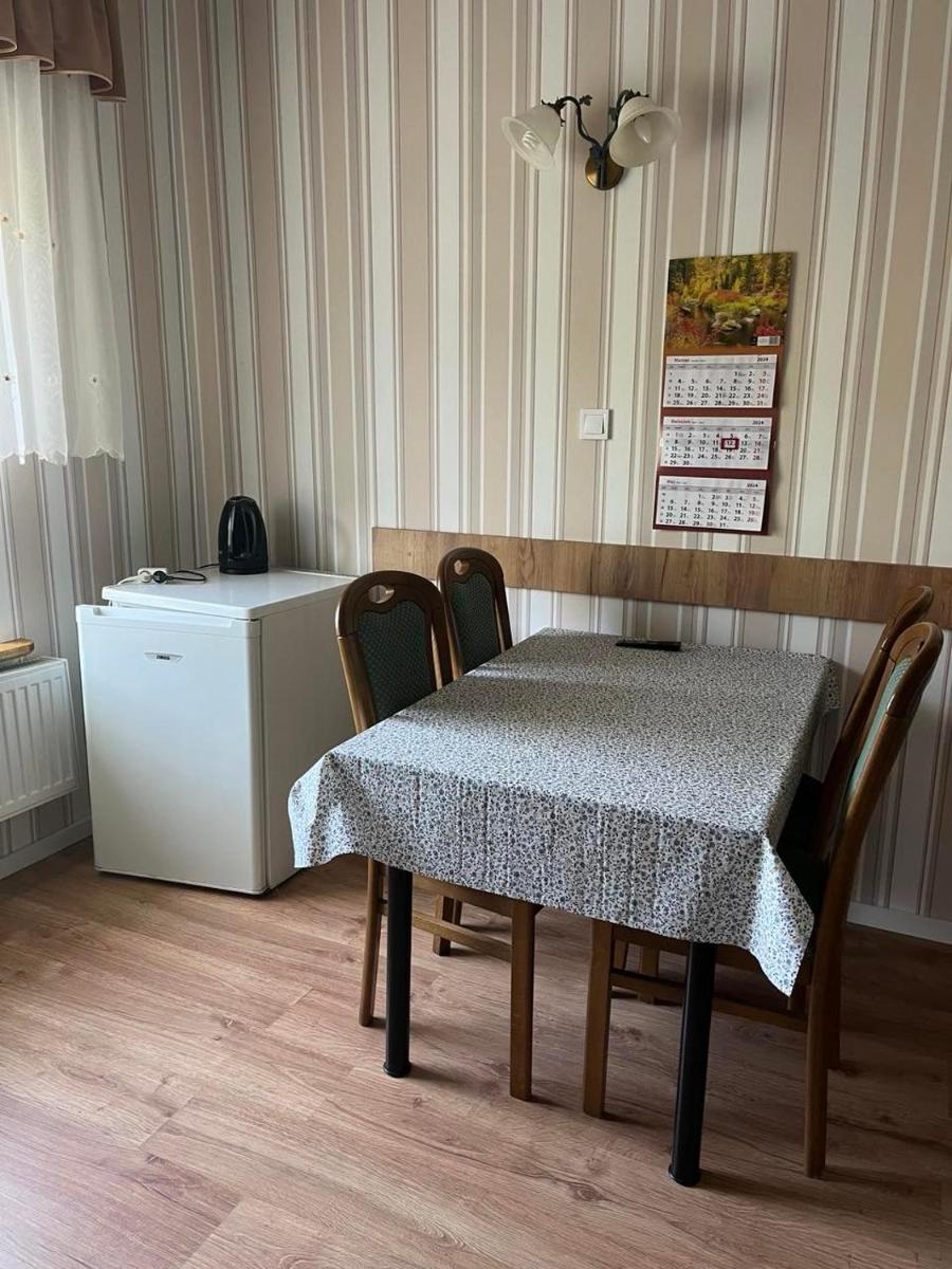 Dom Gościnny BIEGUN - Housity
