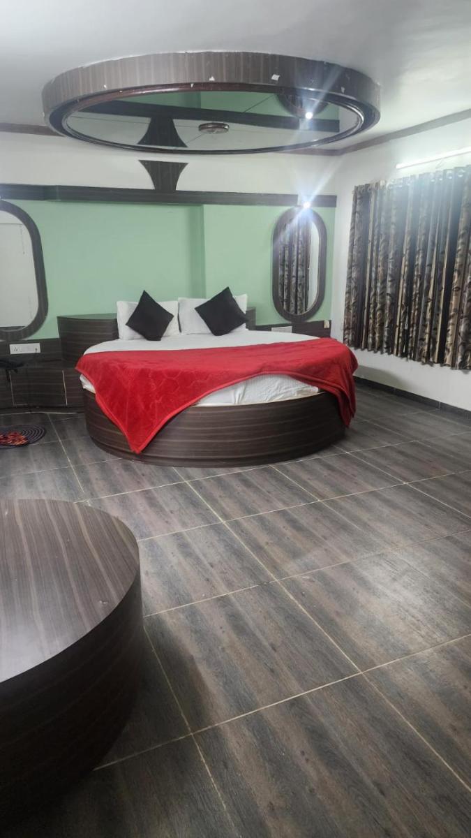 Hotel Sunshine - Housity