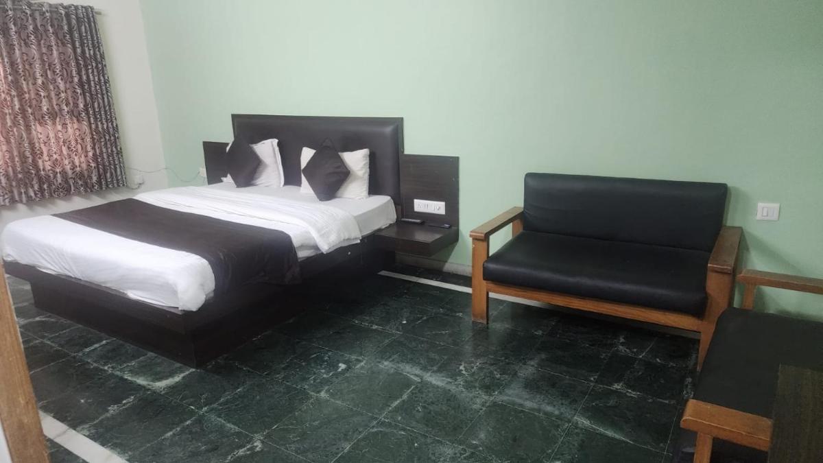 Hotel Sunshine - Housity