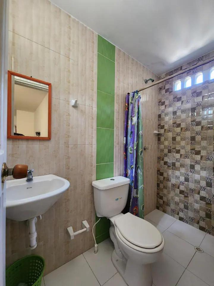 Casa Navarro Hostal - Junto al Mar - Housity