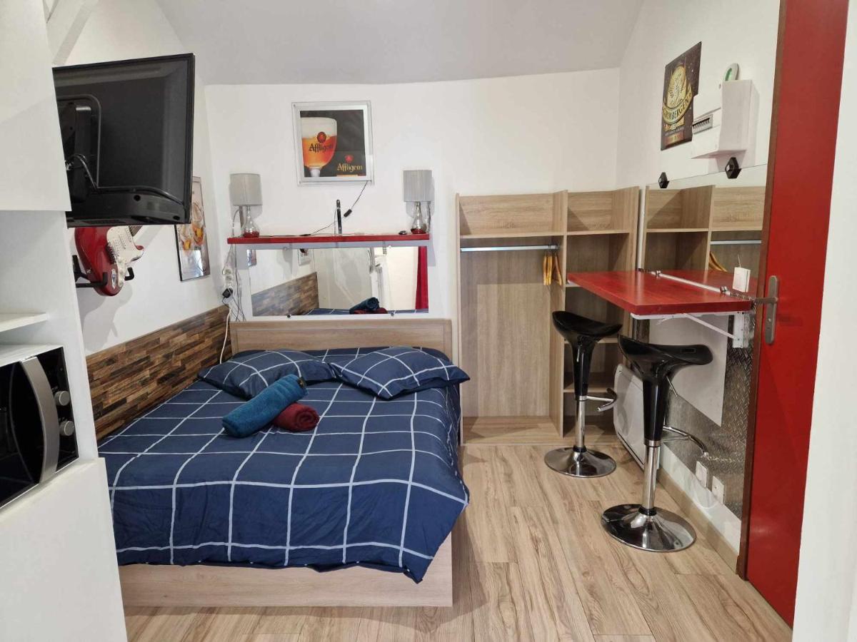 07 - Joli studio tout équipé avec vue sur jardin, parking privatif gratuit, grand fourgon possible, tout le linge de maison est fourni - Housity
