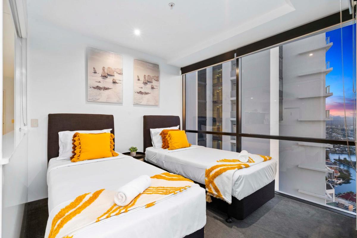 Converted Two Bedroom Apartment - No Parking - Hinterland View - Circle on Cavill - Self Contained, Privately Managed - Housity