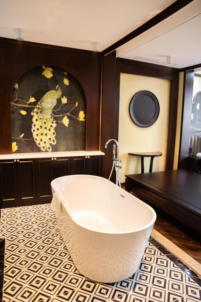 Legacy Hill Resort & Villas - Housity