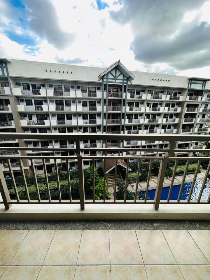tan condo - Housity