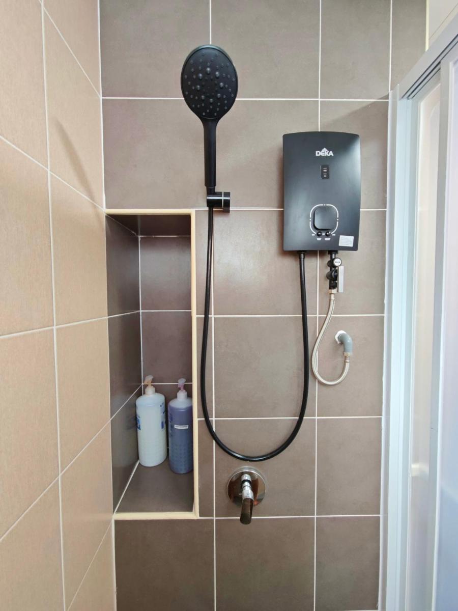 Suitetrails - Razak City 2 or 3 bedroom KLCC View Sungai Besi, Kuala Lumpur