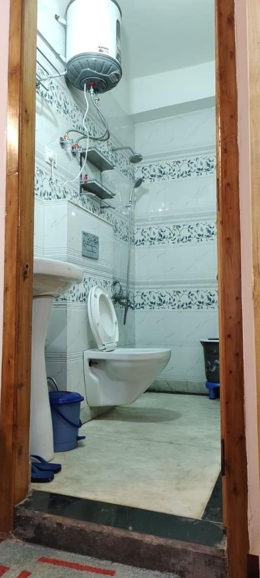 Suitetrails - Chadwick valley view Home Stay Shimla