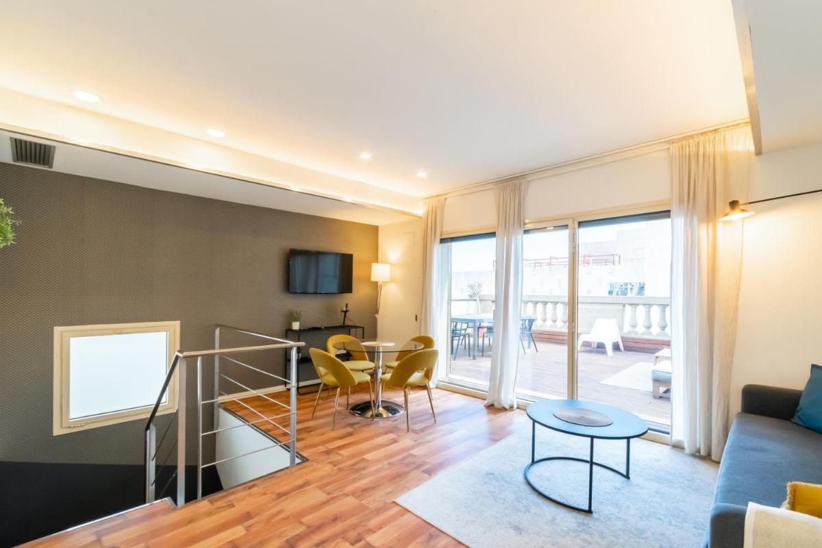 Unique Rentals - Placa Catalunya Central Apartments - Housity