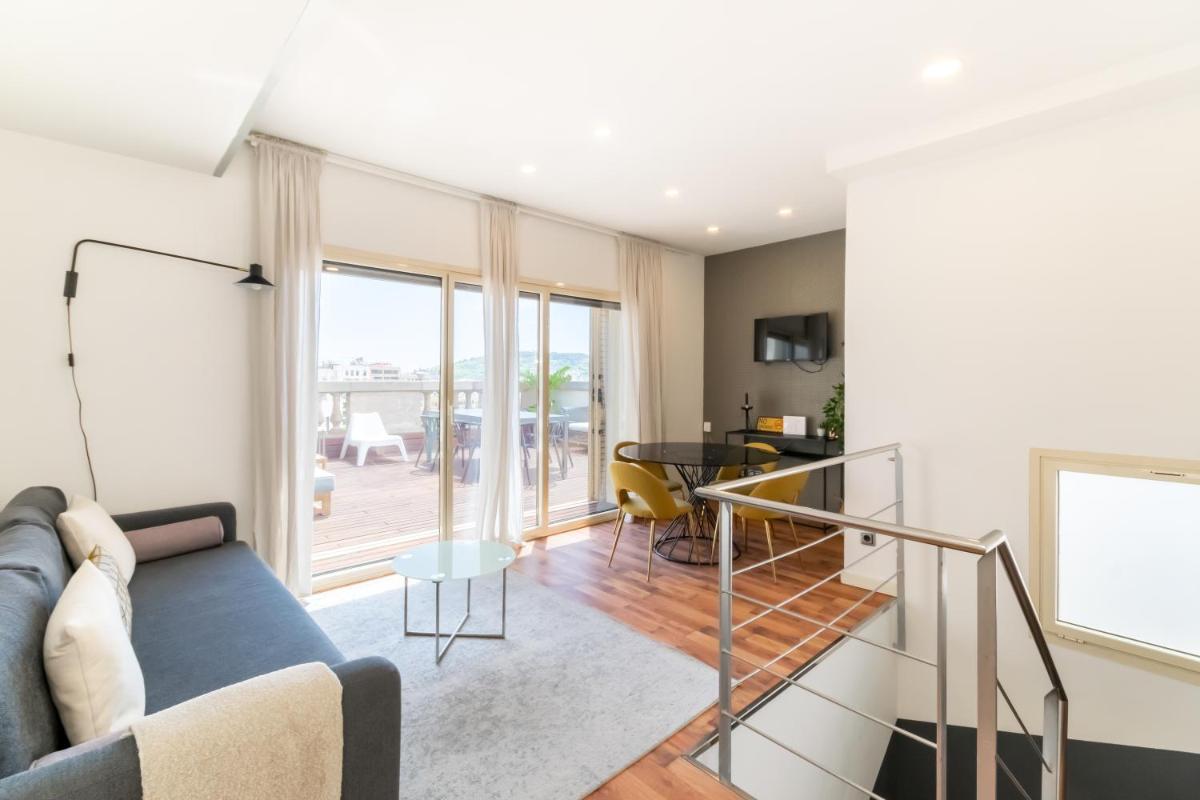 Unique Rentals - Placa Catalunya Central Apartments - Housity