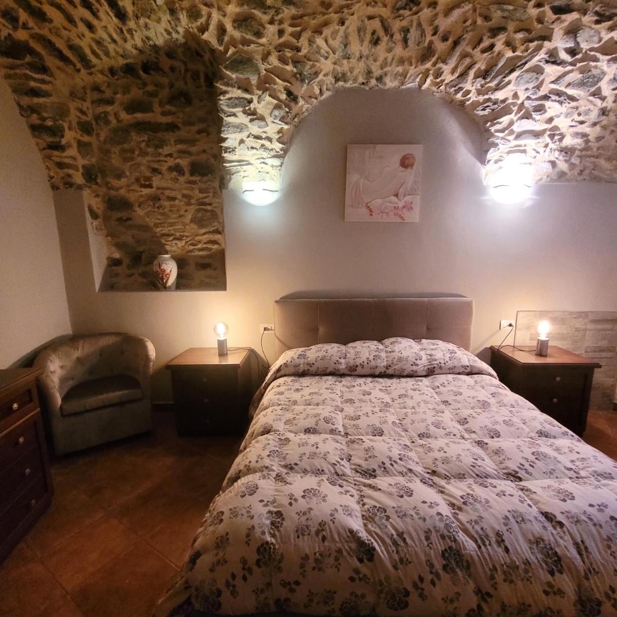La Casa sull' Altopiano Mountain Lake Iseo hospitality - Housity