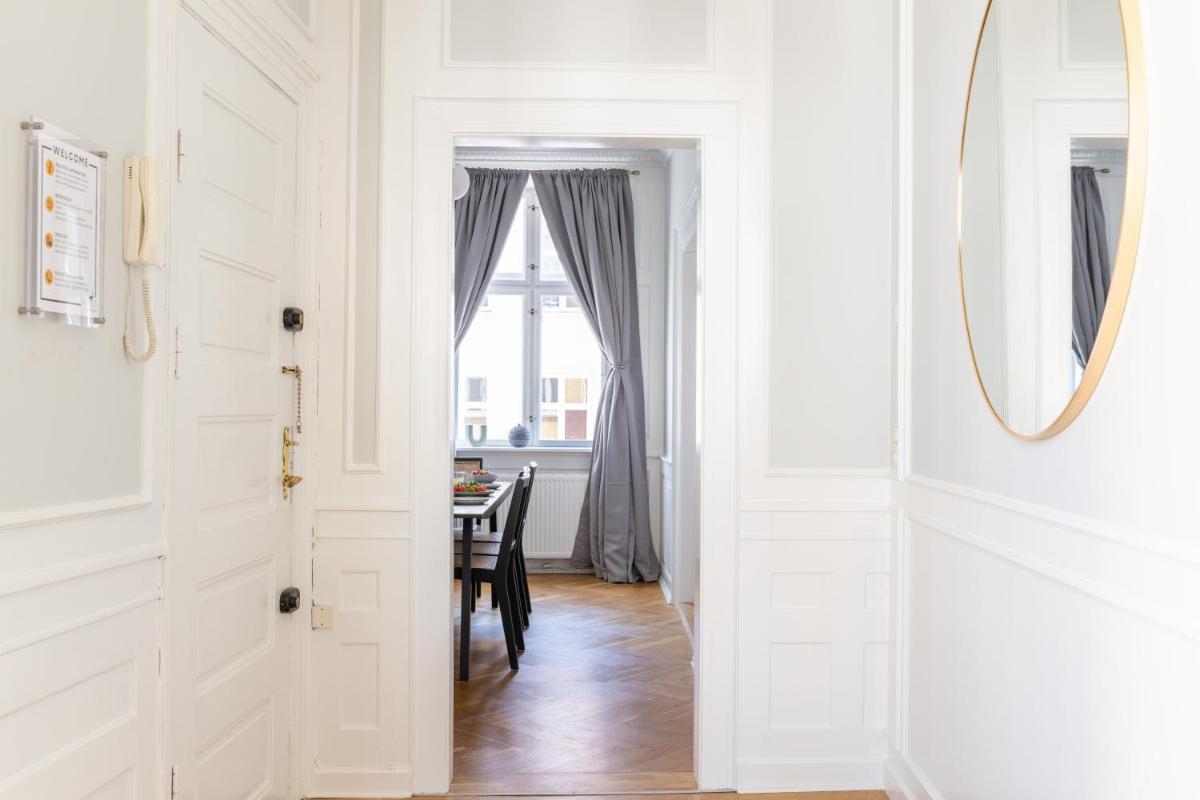 Large Flat with Canal View in Central CPH City - Housity