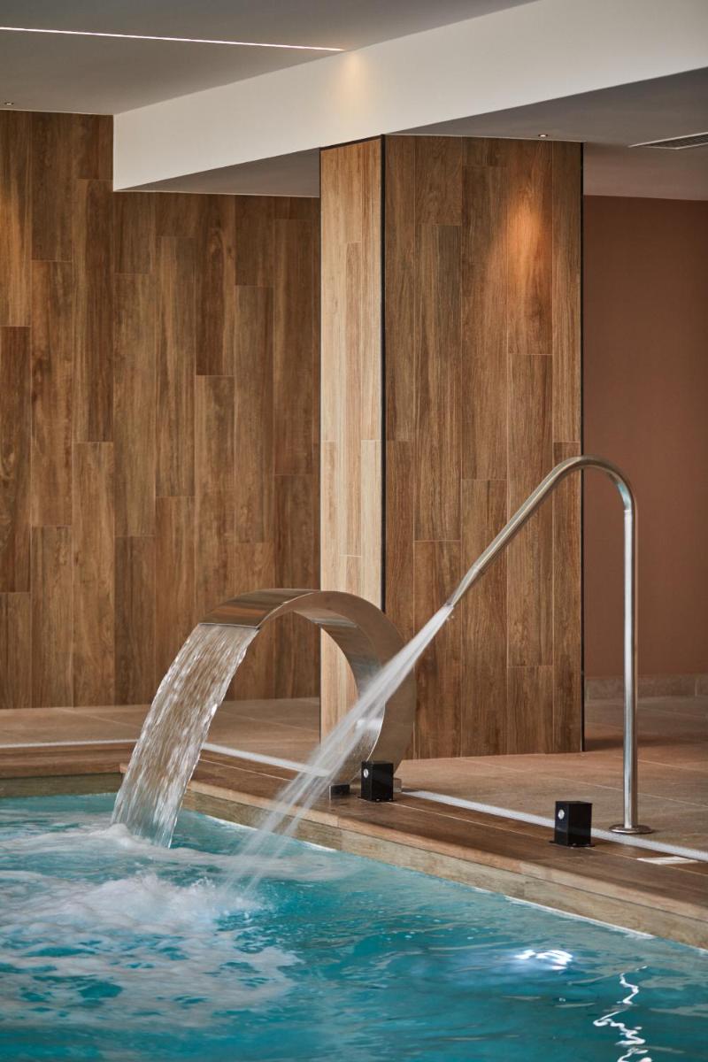 Piscina en o cerca de Apartamentos Silken Fontibre Iberia & Spa