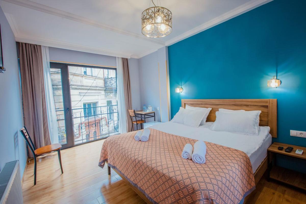 Pool hotel Tbilisi - Housity