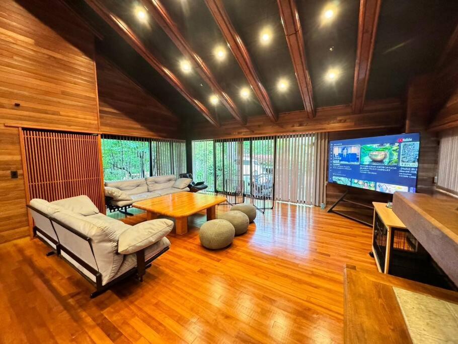 The No10 Forest Haven Villa - Housity