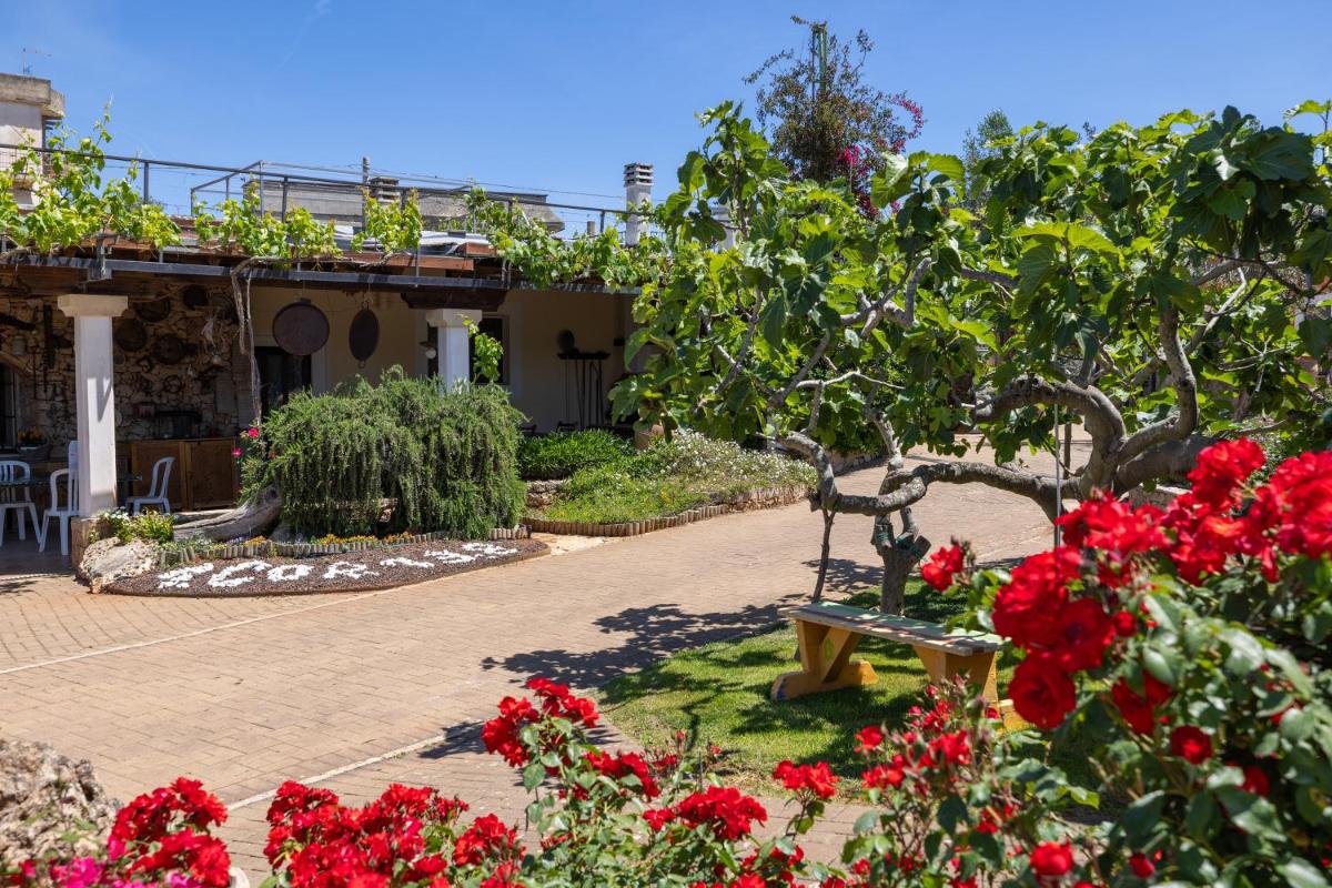 Villa Vacanze Paradiso - Oasi di Tranquillità con Piscina e Giardino a 10 min dal mare - Housity