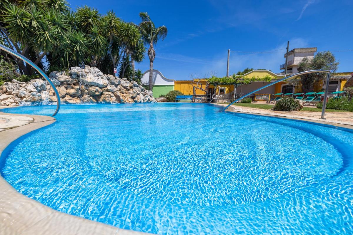 Villa Vacanze Paradiso - Oasi di Tranquillità con Piscina e Giardino a 10 min dal mare - Housity
