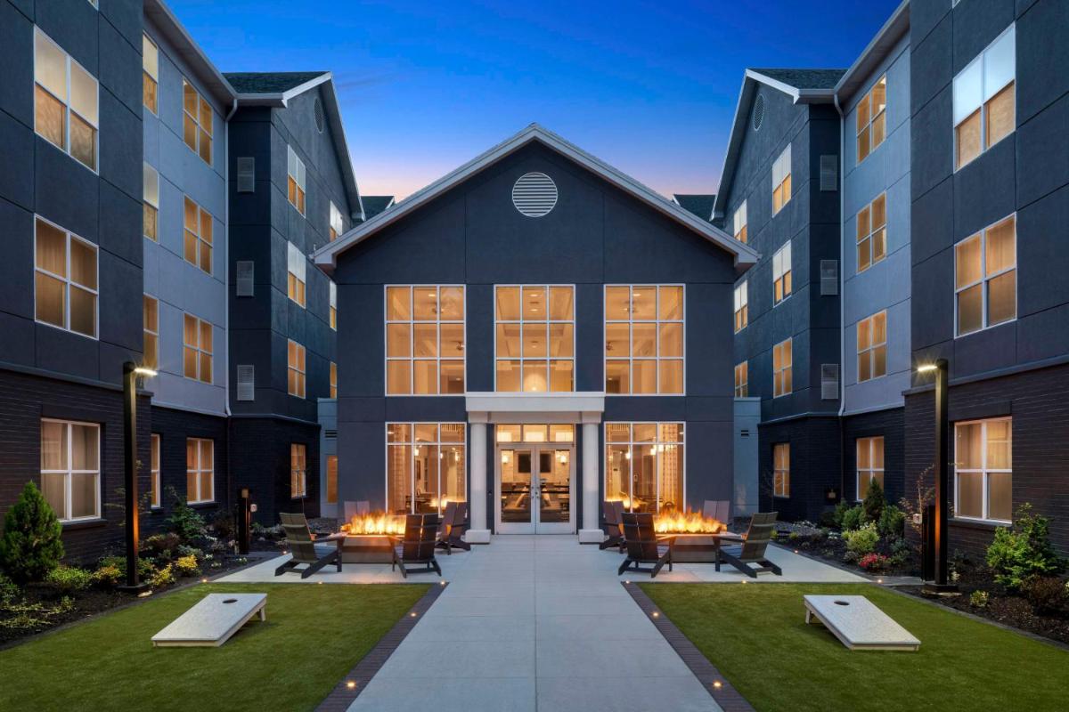 Homewood Suites by Hilton Hillsboro Beaverton - Housity