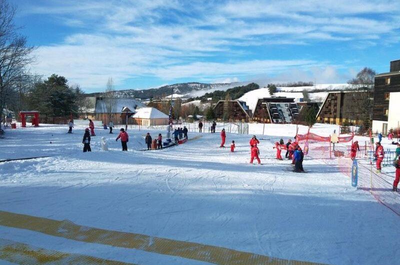 L'établissement Hôtel Espace Montclar en hiver