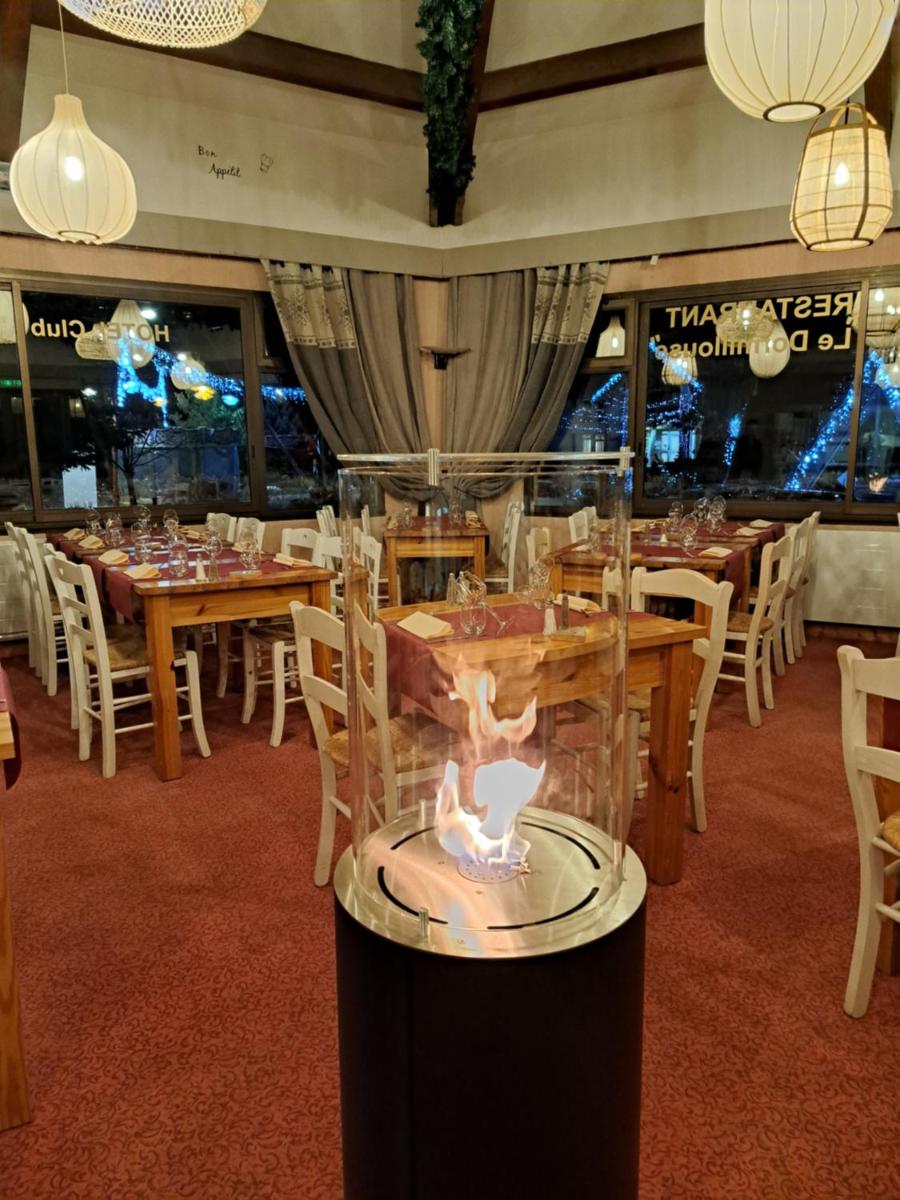 Restaurant ou autre lieu de restauration dans l'établissement Hôtel Espace Montclar