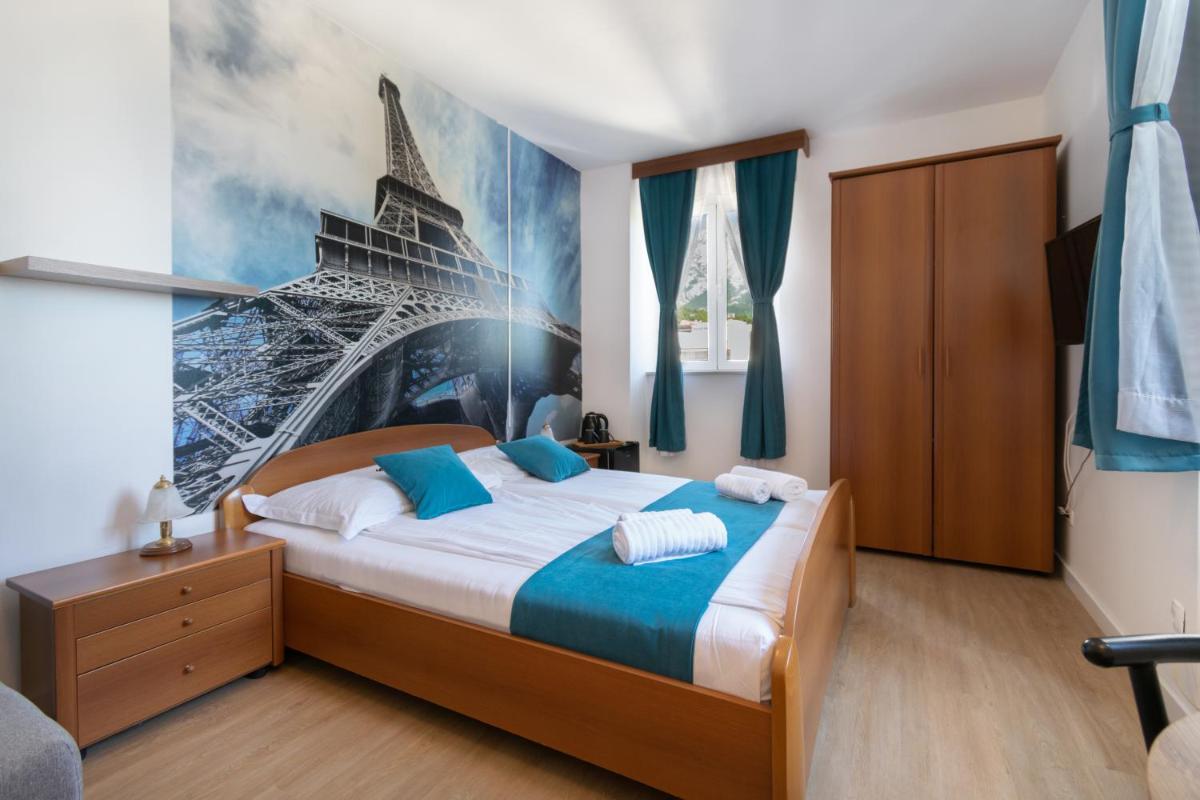 Bed & Breakfast Palac -Free Parking- - Housity