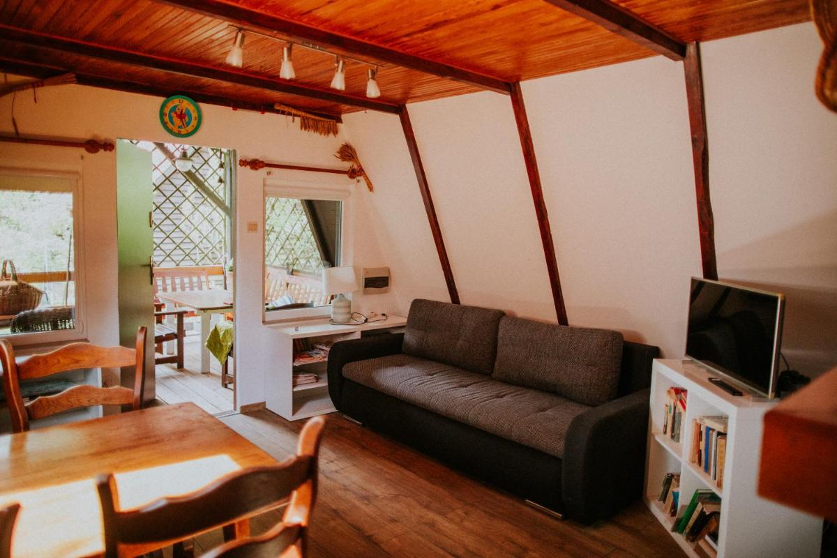 Domek nad Jeziorem Parzeńskim - Housity