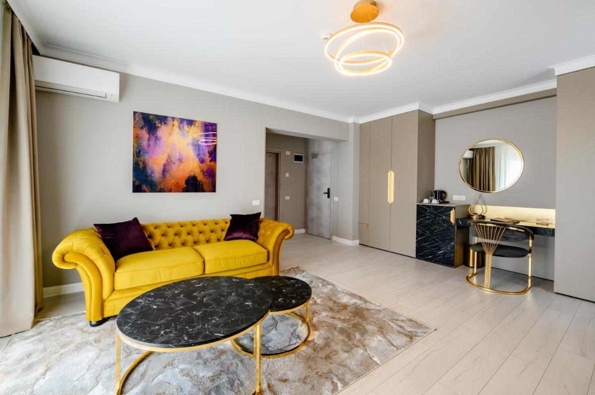 Elitte Inn & Suites - Housity