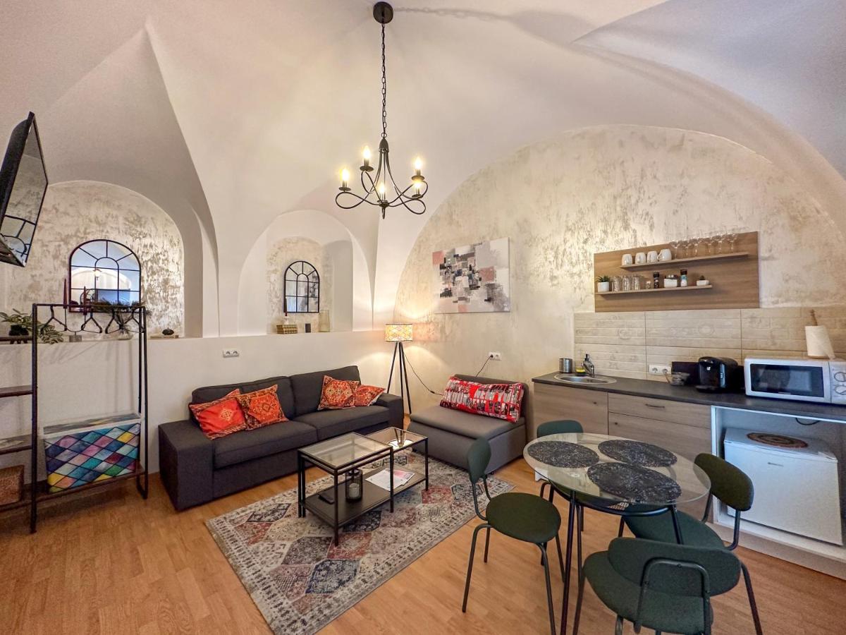 Serenity House Apartments - Housity