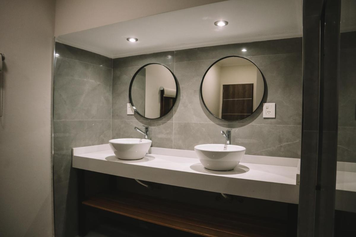 Catriel Suites - Housity