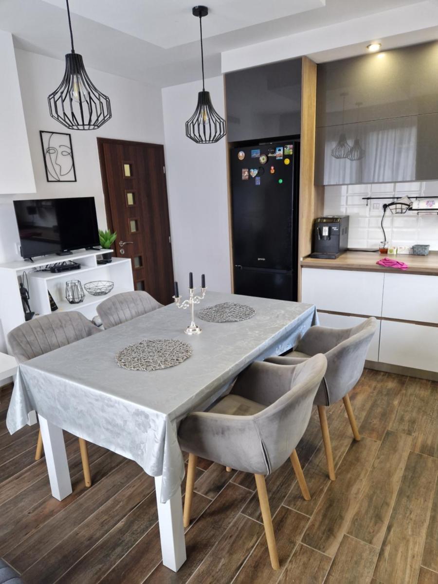 Sunny Apartment - Housity