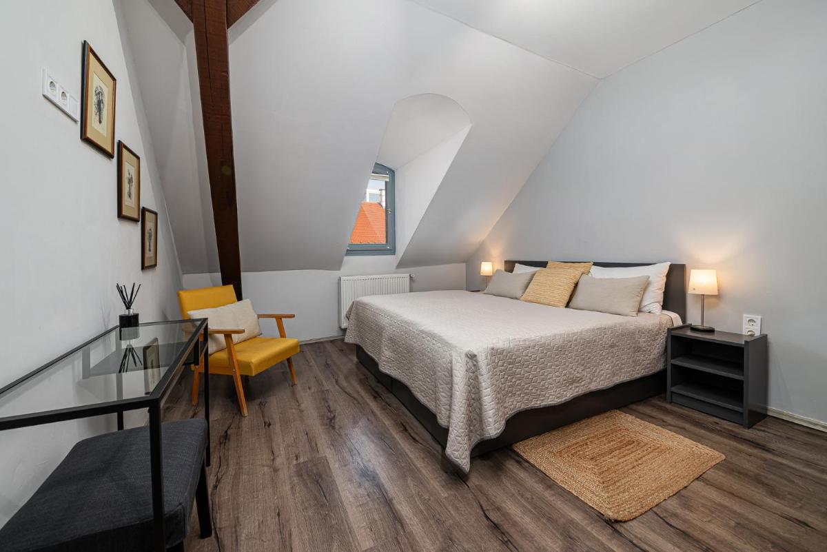 BLAHA ROOMS - Housity