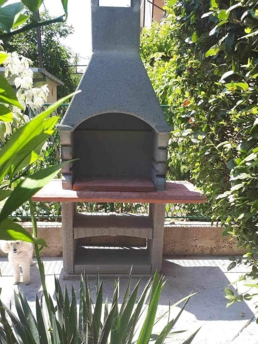 Apartments by the sea Kastel Luksic, Kastela - 22941 - Housity