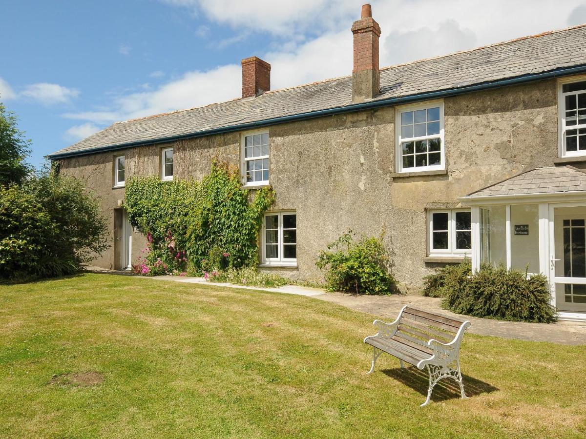 Lee Barton Farmhouse - Housity