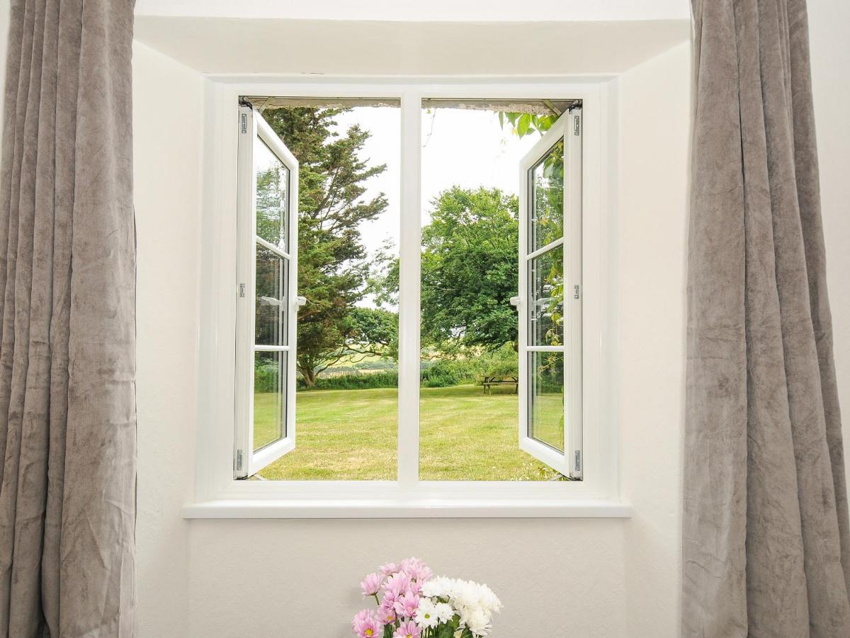 Lee Barton Farmhouse - Housity