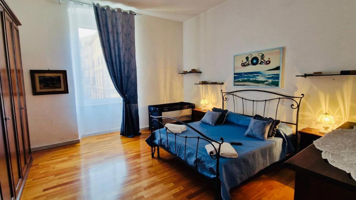 La Casa di Geo Stazione Centrale La Spezia 5 Terre - Housity