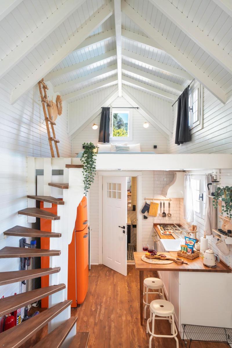 The Box House & Charming Private Tiny House & Pool - Housity