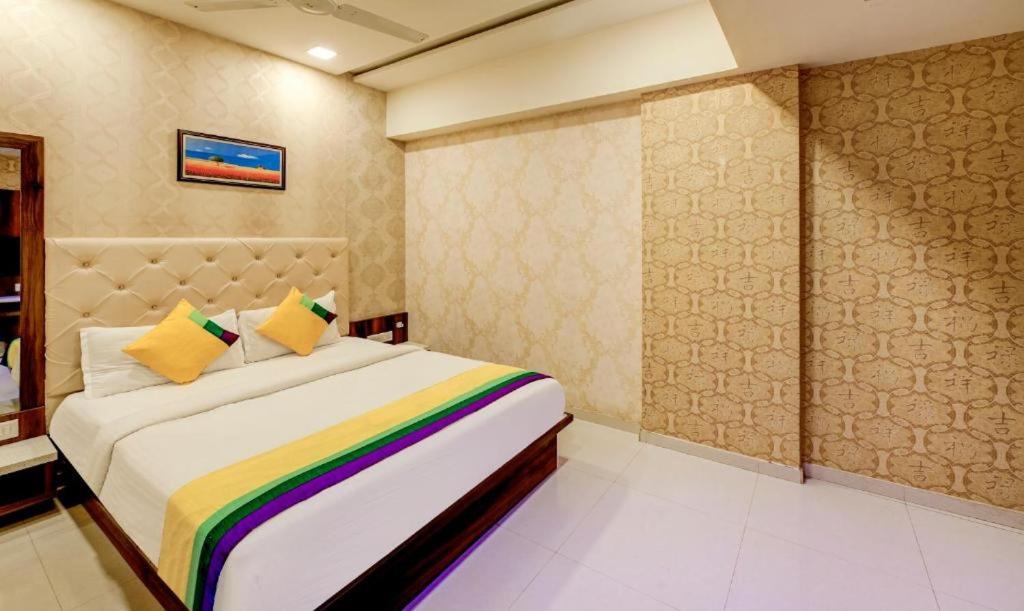 Hotel Landmark inn - Housity