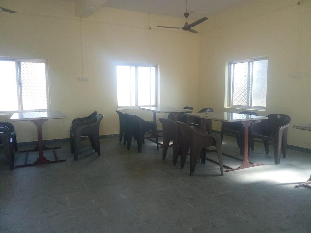 Mansarovar Resort And Restaurant - Housity