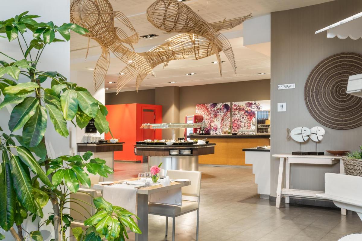 Una cocina o zona de cocina en ALEGRIA Palacio Mojacar - Adults Only