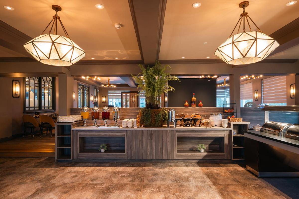 The Gleneagle Hotel & Apartments - Housity