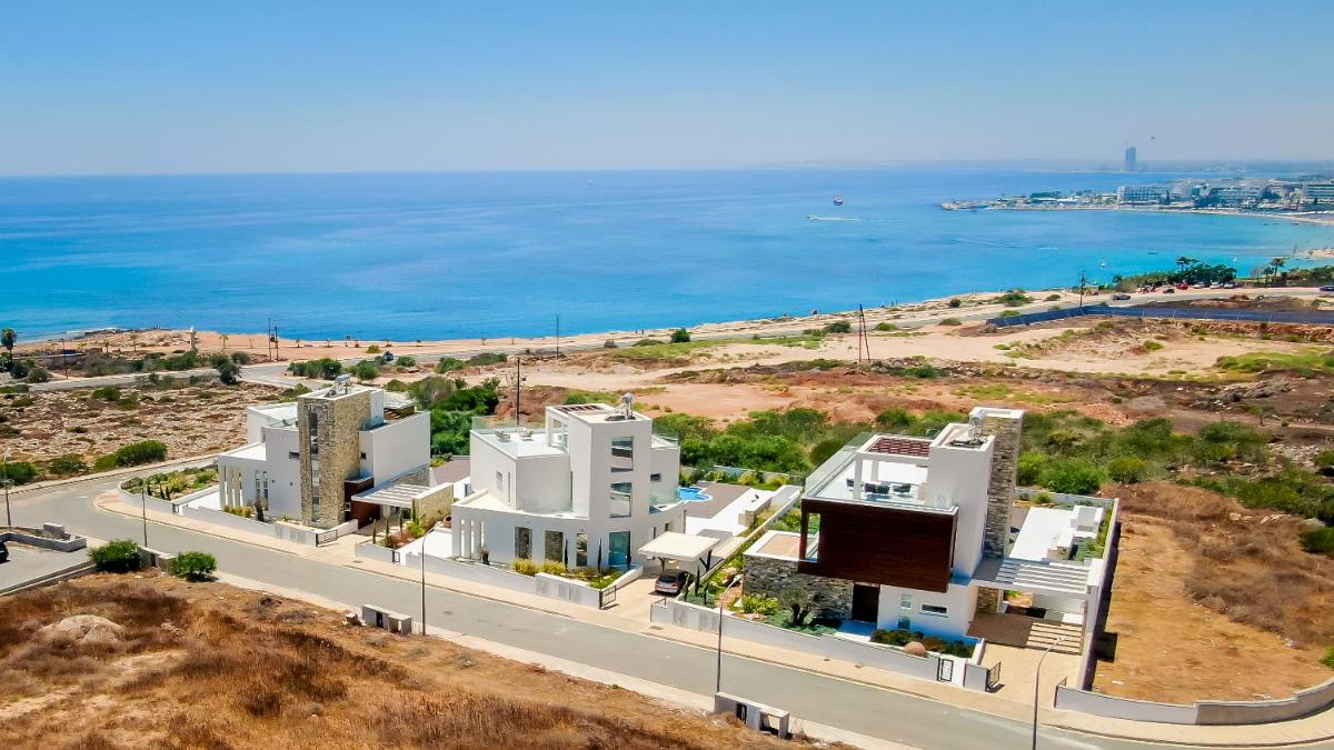 Love Bridge Seaview Villas - Housity
