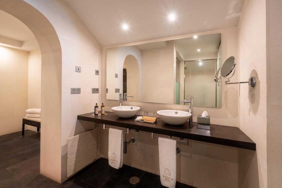 Un baño de Áurea Convento Capuchinos by Eurostars Hotel Company