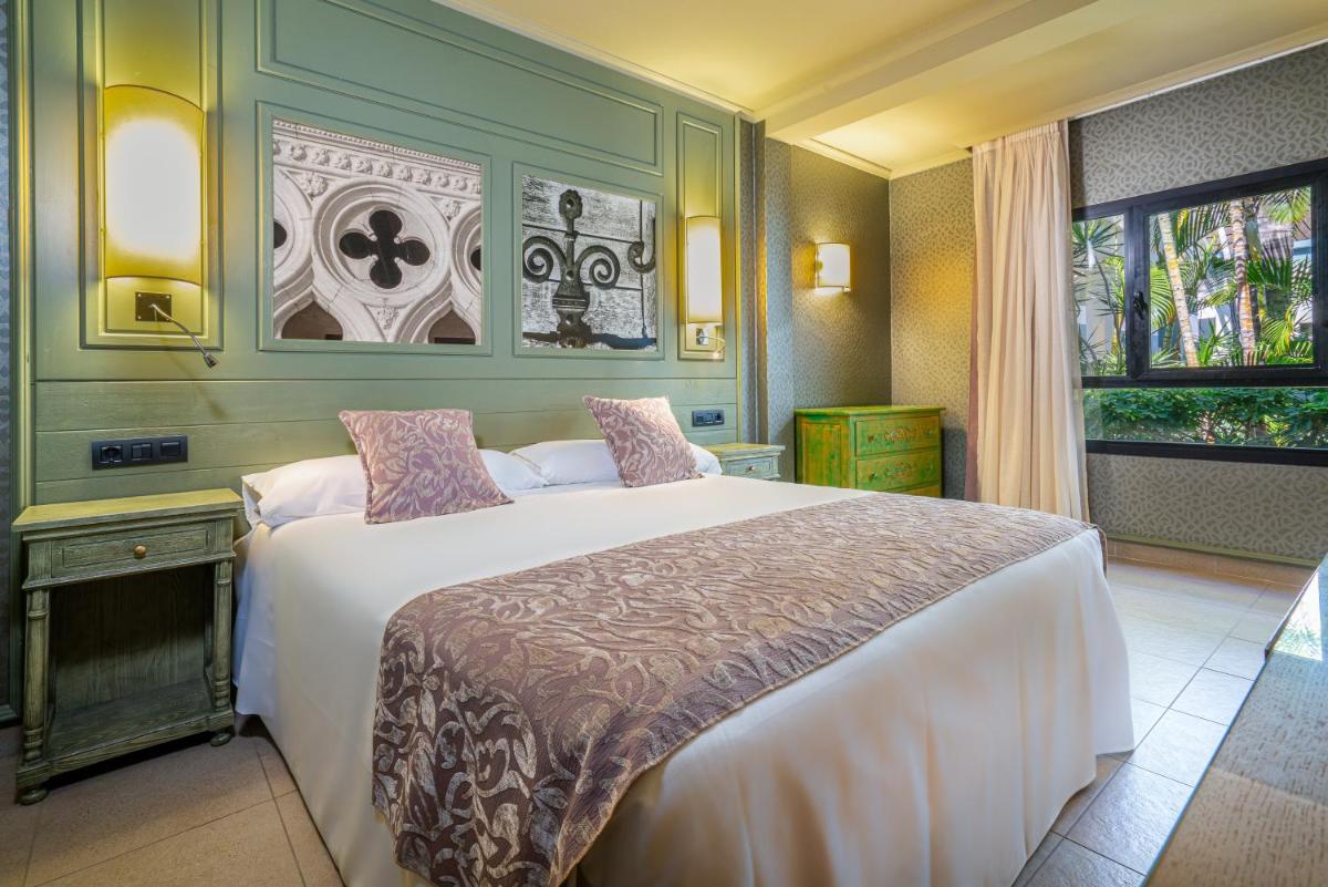 Cama o camas de una habitación en Adrián Hoteles Colón Guanahaní Adultos Only