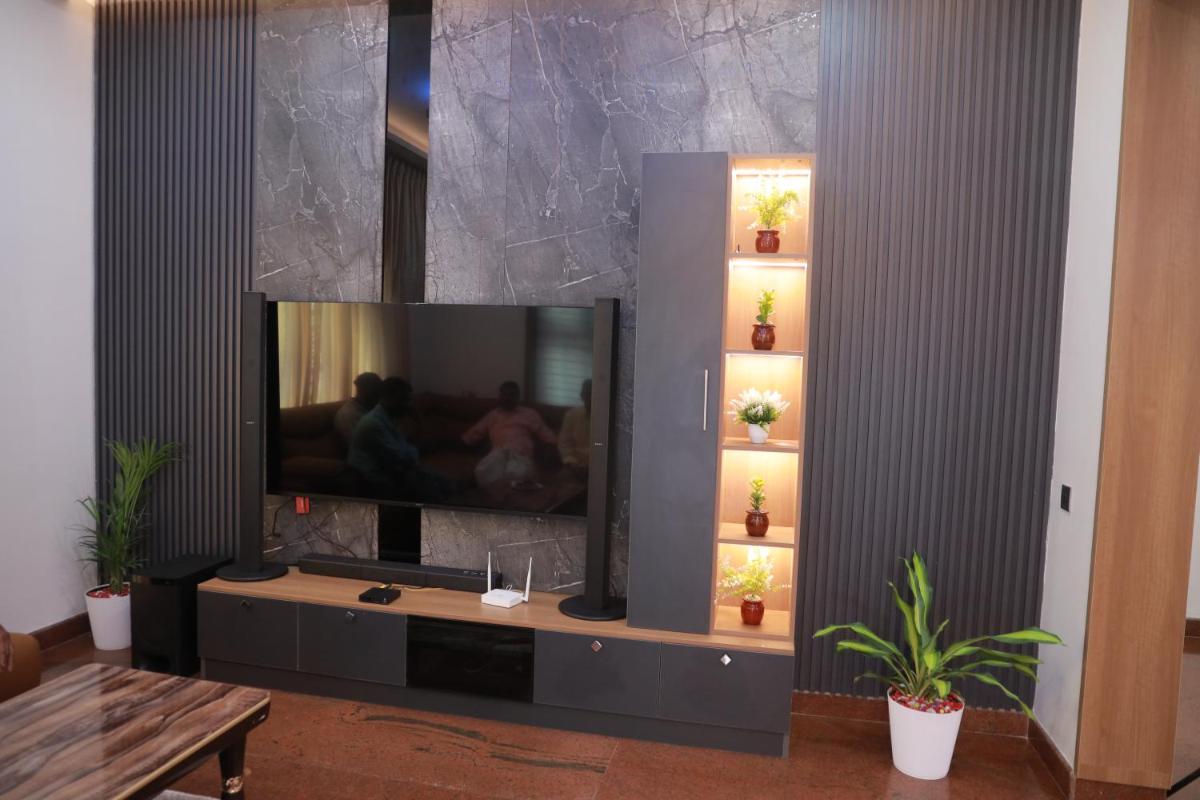 Rose Villa - Housity