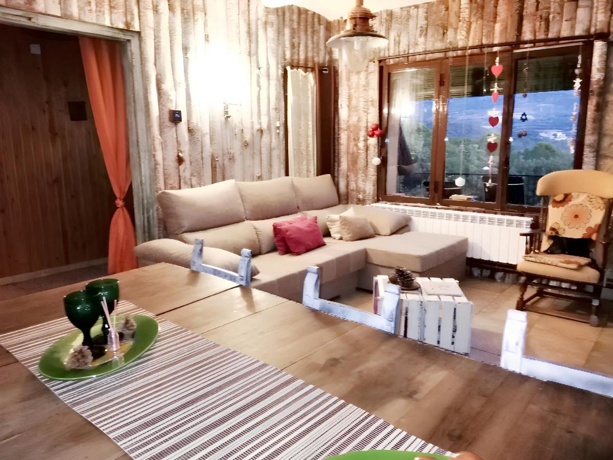 3 bedrooms house with lake view enclosed garden and wifi at Llimiana - Housity